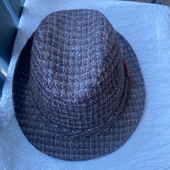 Vintage Dobbs Fifth Avenue Women’s Sabre Felt Fedora Hat W/Feather Sz L - Picture 4 of 8